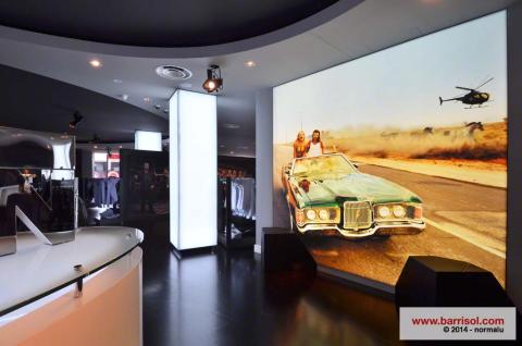 Colonnes lumineuses Barrisol Lumière