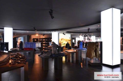 Colonnes lumineuses Barrisol Lumière