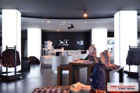 Colonnes lumineuses Barrisol Lumière