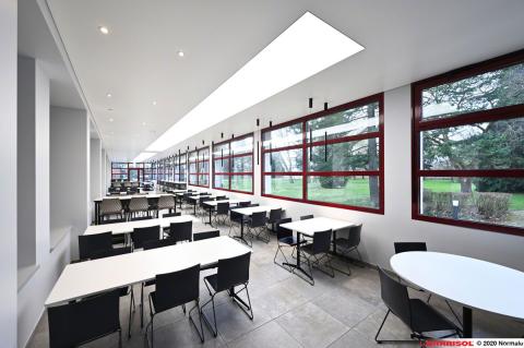 Plafond acoustique bande lumineuse Barrisol Lumière