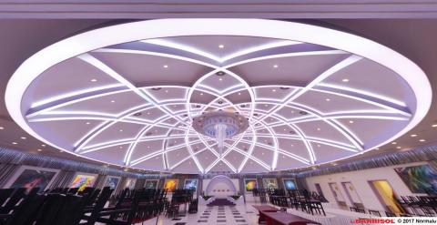 Plafond avec bande lumineuse Barrisol Lumière