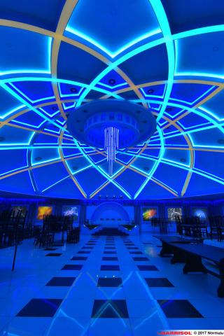 Plafond avec bande lumineuse Barrisol Lumière