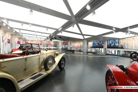 Musée Alfa Romeo - plafond Barrisol Lumière