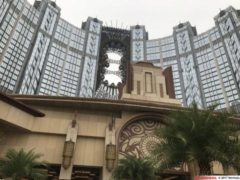 Plafond Barrisol Lumiere LED périphérique