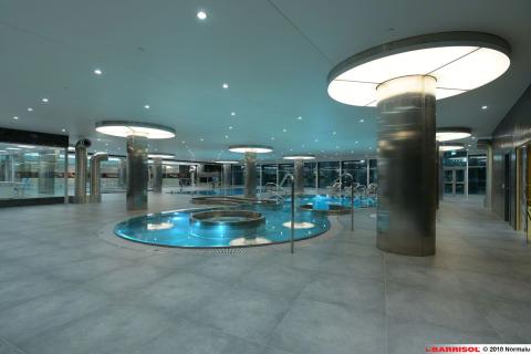 Intégration de spots dans plafond Barrisol acoustique