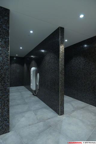 Intégration de spots dans plafond Barrisol acoustique