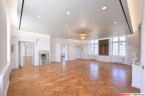 Intégration de spots lumineux dans le plafond tendu Barrisol