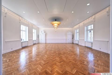 Intégration de spots lumineux dans le plafond tendu Barrisol