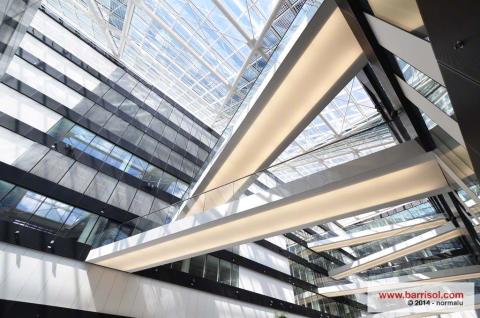 Eclairage via plafond Barrisol sous passerelles