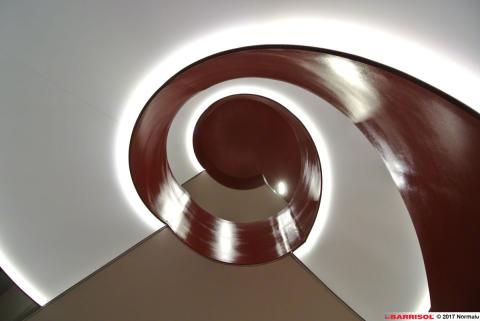 Eclairage sous escalier Barrisol Lumiere