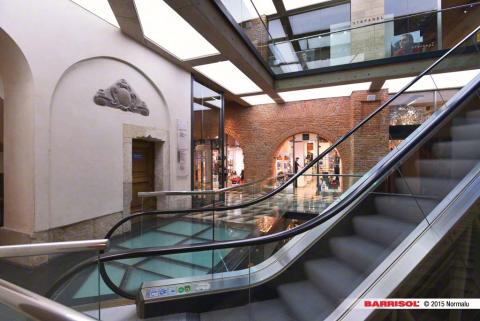 Eclairage sous passerelle Barrisol Lumiere