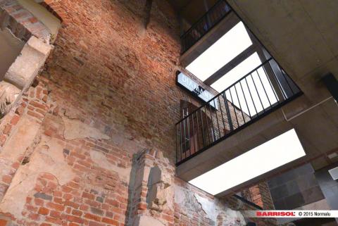 Eclairage sous passerelle Barrisol Lumiere