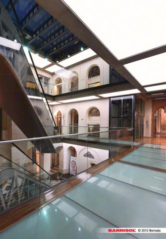 Eclairage sous passerelle Barrisol Lumiere