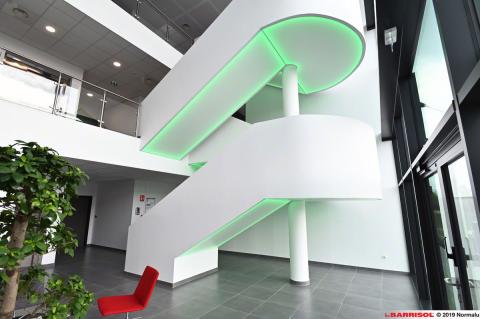 Eclairage sous escalier - Barrisol Lumière