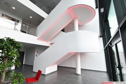 Eclairage sous escalier - Barrisol Lumière