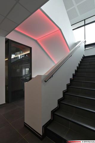 Eclairage sous escalier - Barrisol Lumière