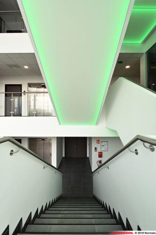 Eclairage sous escalier - Barrisol Lumière