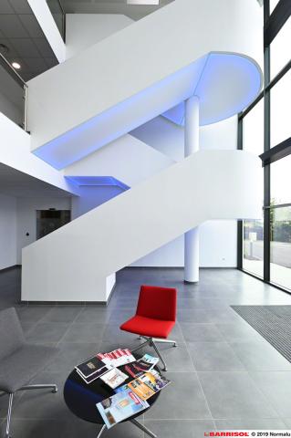 Eclairage sous escalier - Barrisol Lumière