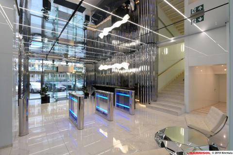 Plafond Barrisol Mirror avec éclairage Barrisol Light Lines