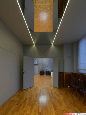 Barrisol Mirror &amp; Barrisol Light Lines - solutions d'éclairage au plafond