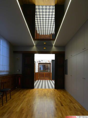 Barrisol Mirror &amp; Barrisol Light Lines - solutions d'éclairage au plafond