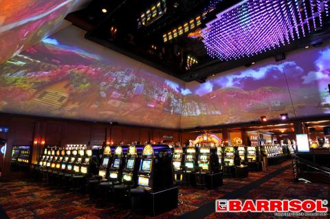 Projections lumineuses sur toiles Barrisol