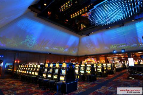 Projections lumineuses sur toiles Barrisol