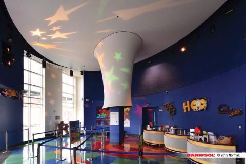 Projections lumineuses sur toile Barrisol