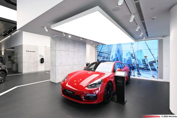 Porsche Centre Saigon